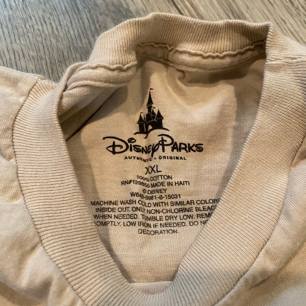Disney Parks The Bellhop Size XXL Beige Short Sleeve T-Shirt Tower Of Terror - Picture 5 of 5